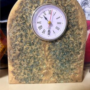 Elegant Gold and Green desk/mantle Clock